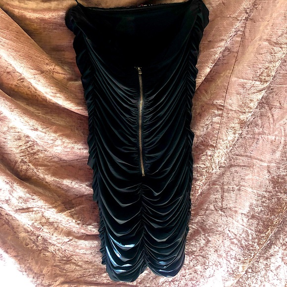 Black Multi-Color Sequined Ruched Tube Dress - Picture 6 of 8